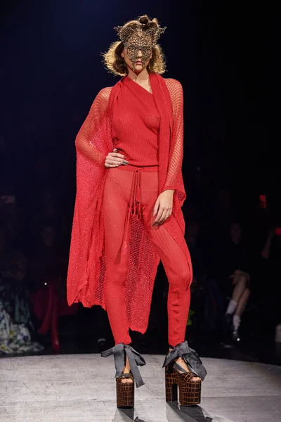 Look 17